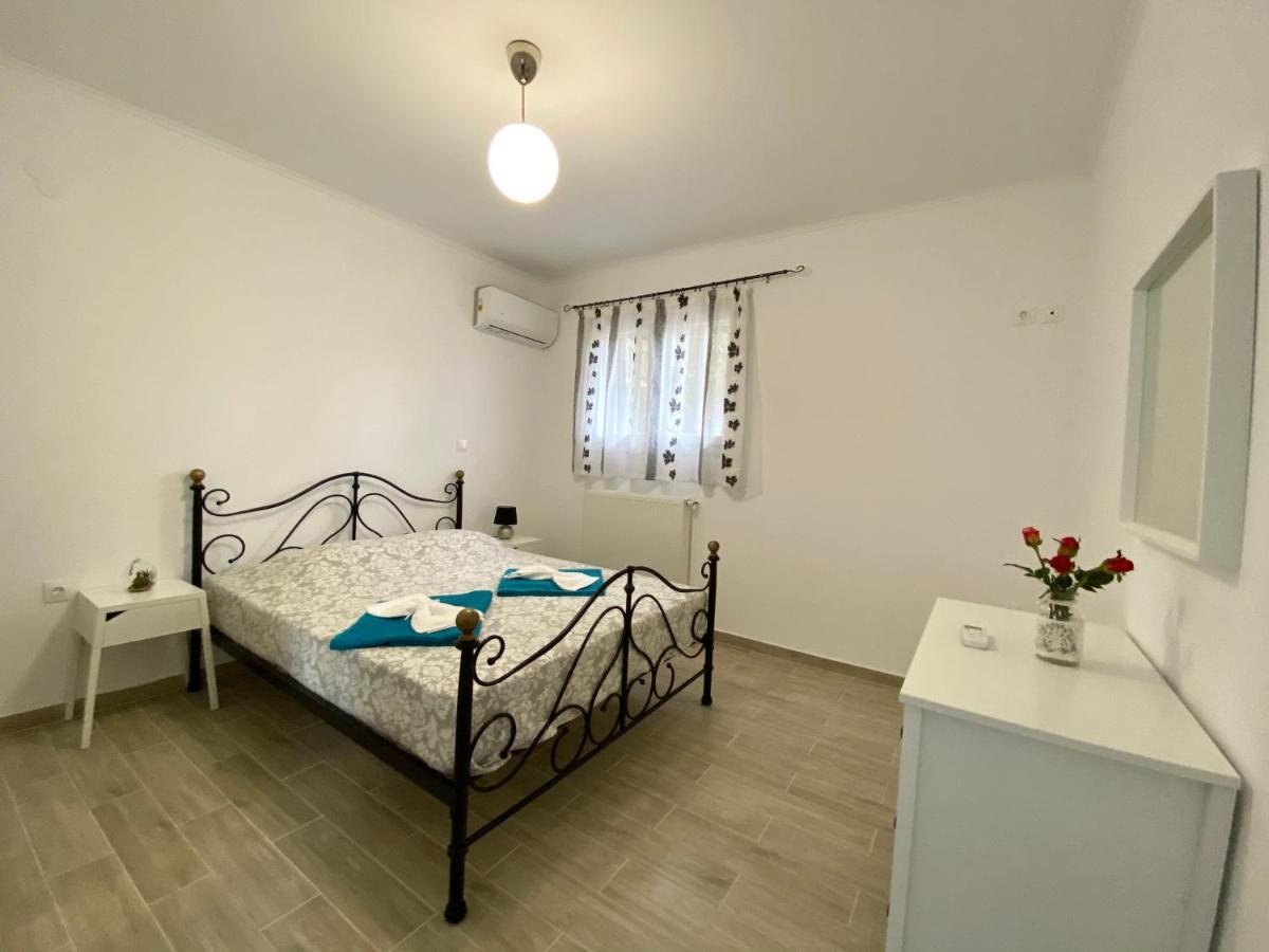 Coralli Pentati 2 "Dimitris Apartments" Pentátion Exterior foto